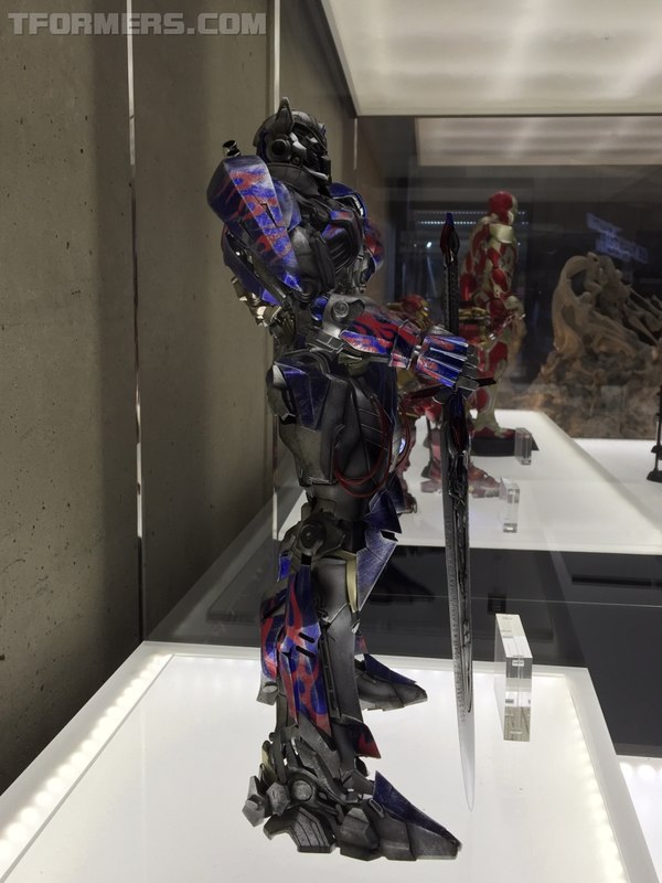 SDCC 2015   Transformers Comicave Optimus Prime Bumblebee Statues From,Bluefin  (3 of 24)